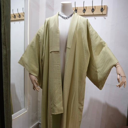 Vintage Japanese Kimono – Soft Sage Green Silk Haori Jacket – Traditional Floral Crest