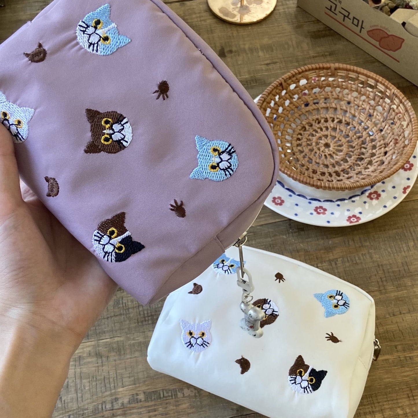 Cute Cat Embroidery Coin Purse Makeup Bag Cute Travel Pouch