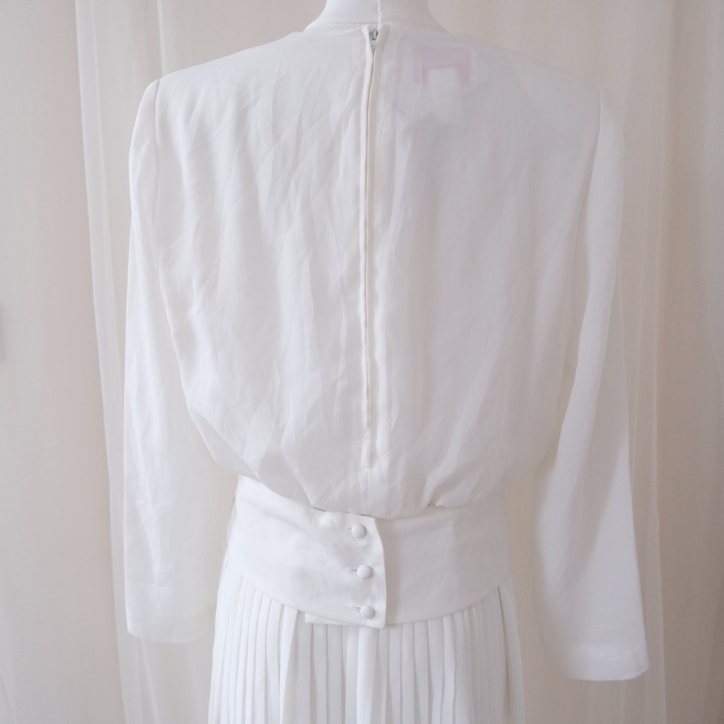 🤍 Vintage Hewvy Lee White Chiffon Pleated Midi Dress – Made in USA