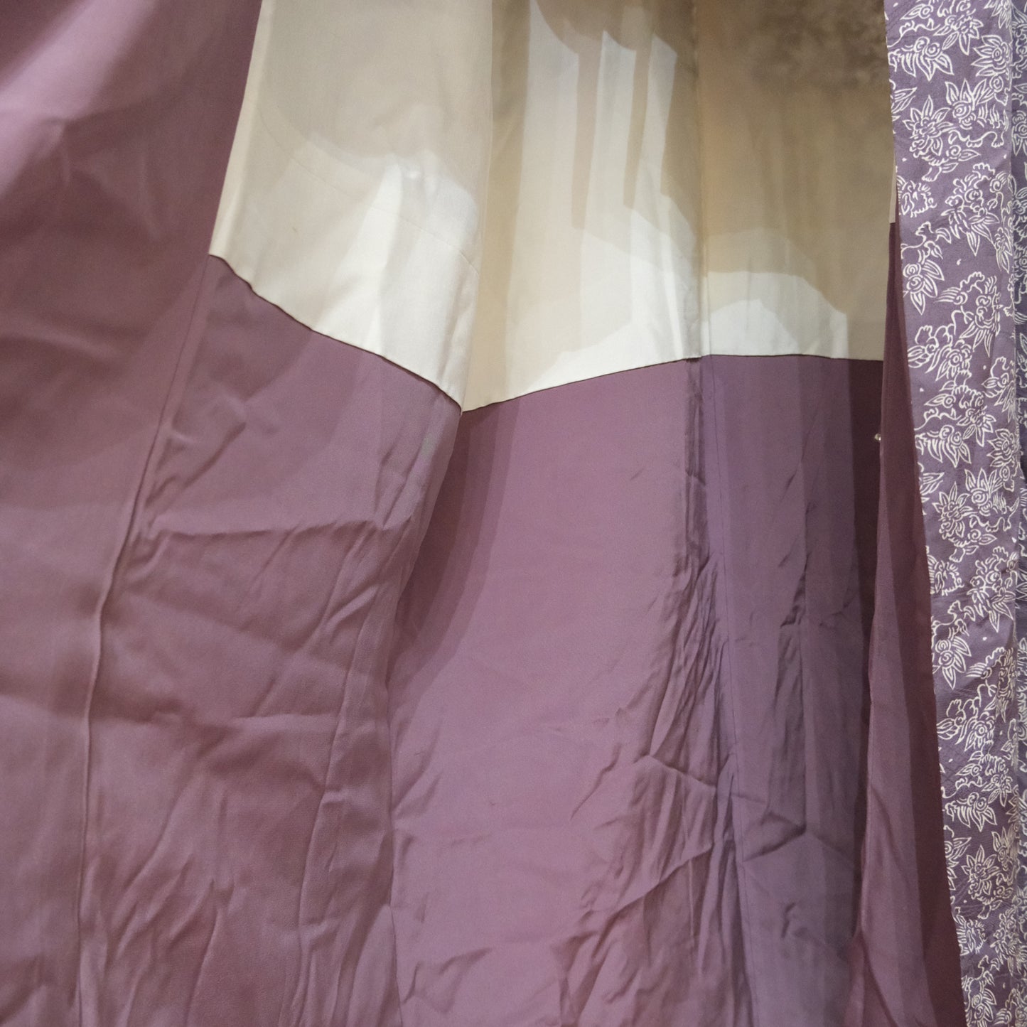 Vintage Japanese Kimono – Lilac Floral Long Kimono Robe – Traditional Silk Style