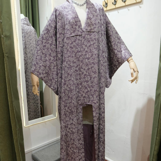 Vintage Japanese Kimono – Lilac Floral Long Kimono Robe – Traditional Silk Style