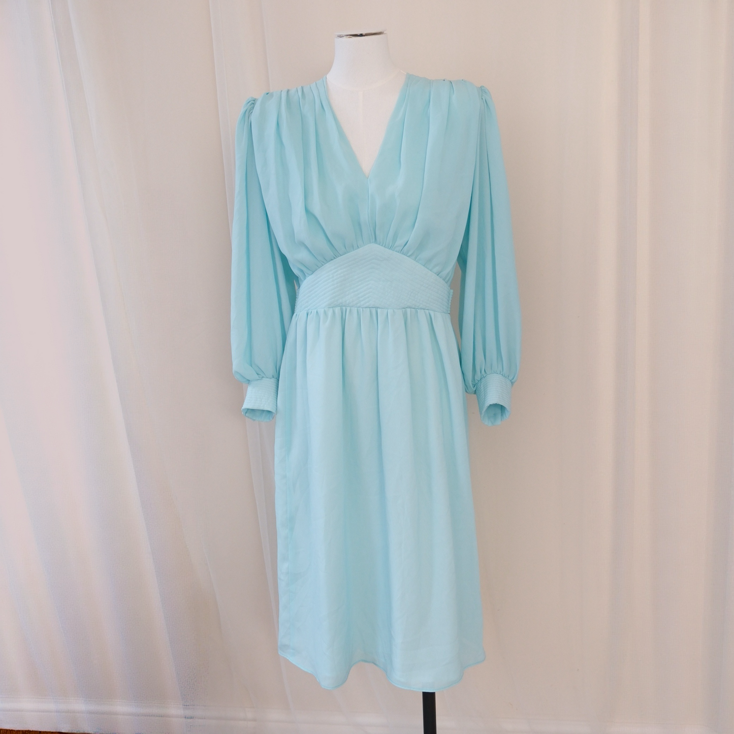 💎 Vintage Sandi Gale Aqua Blue Chiffon Midi Dress – Long Sleeve Romantic Silhouette